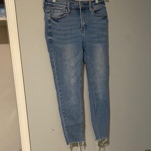 Stylish Light Blue Women's Cropped Jeans